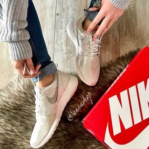 nike roshe one premium casual shoes